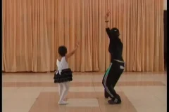 幼儿园小班创意集体舞9节视频课