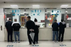 陪诊师入行指南：零门槛高需求职业，老龄化社会下的黄金就业选择