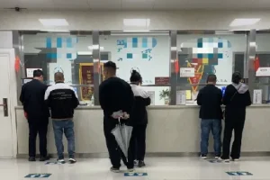 陪诊师入行指南：零门槛高需求职业，老龄化社会下的黄金就业选择