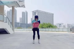 嘉嘉羽毛球基础到进阶全攻略：从热身到实战技巧