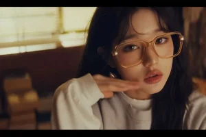 IVE《OFF THE RECORD》[高清4K/2160P/MP4/1.54GB]