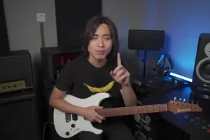 成田电吉他入门教程：从零基础到弹奏达人（含源码课件）