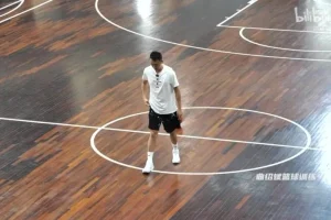 曲绍斌篮球攻击技巧60练：从基础到实战